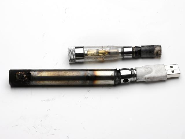 Metall im Dampf einer e-Zigarette