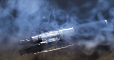 Ursache für US-Lungenerkrankungen bei E-Zigarette geklärt