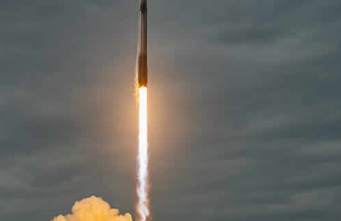 Zeitalter der Raketen – Wie der Himmel zur Waffe wurde Zeitalter der Raketen – Wie der Himmel zur Waffe wurde